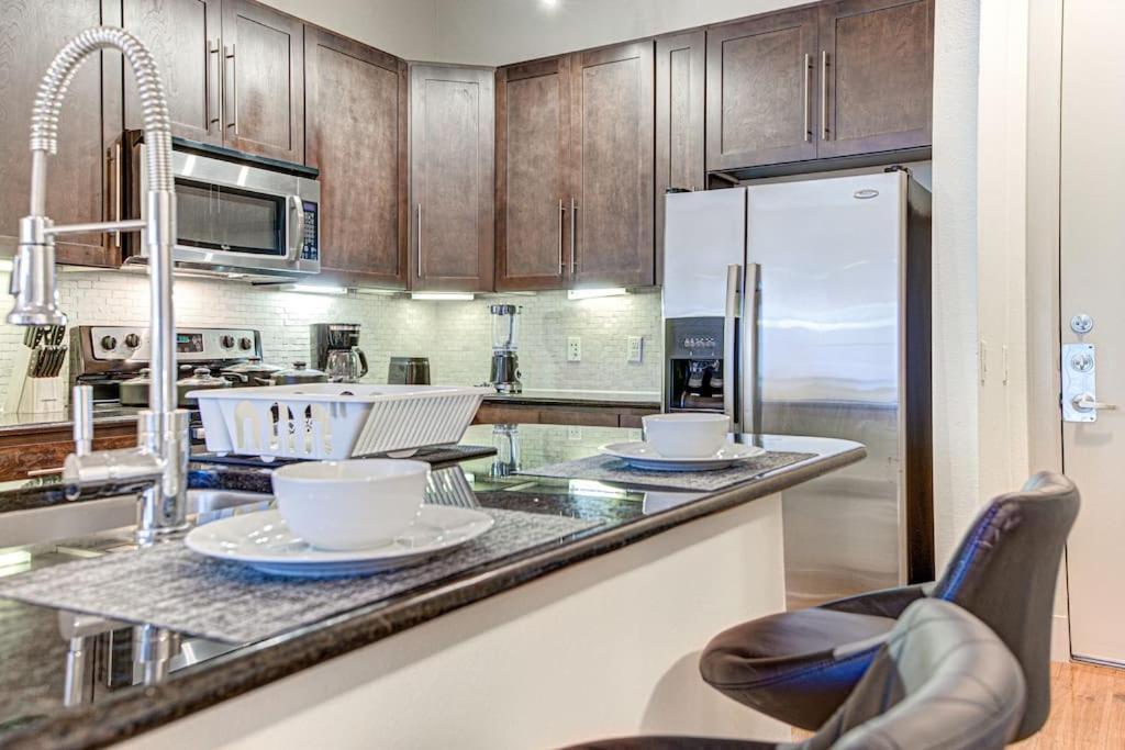 Ferienwohnung Chic 1Br Near Nrg With Pool Wifi Freeparking Houston Exterior foto
